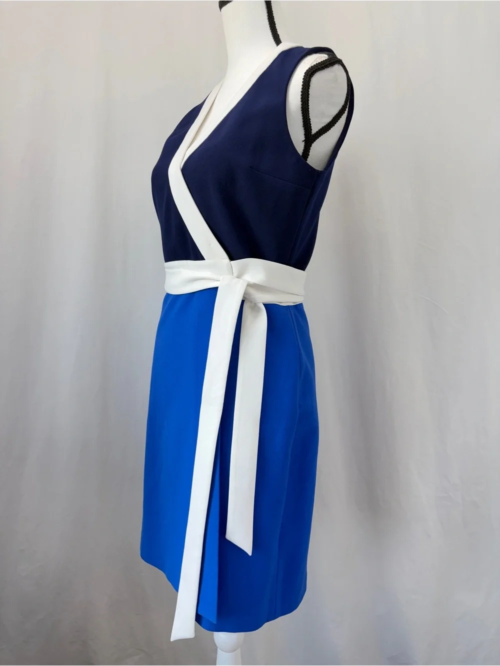 Diane Von Furstenberg DVF Gracie Wrap Dress Sz 6 Blue White V-neck Color Block - Picture 6 of 17